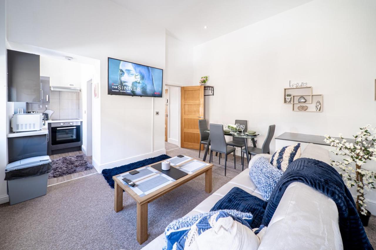 Cozy 1-Bedroom Apartment In The Heart Of Barnsley Town Centre ภายนอก รูปภาพ