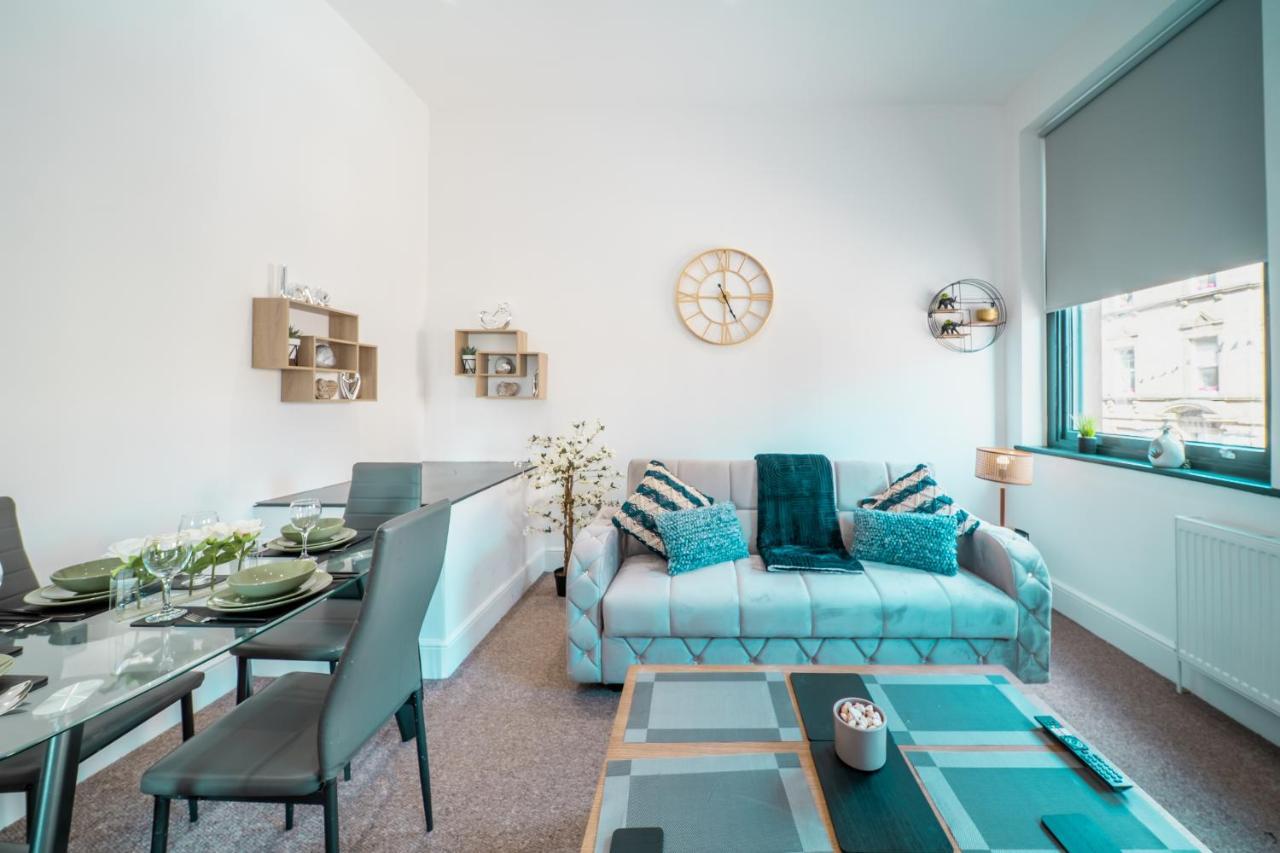 Cozy 1-Bedroom Apartment In The Heart Of Barnsley Town Centre ภายนอก รูปภาพ