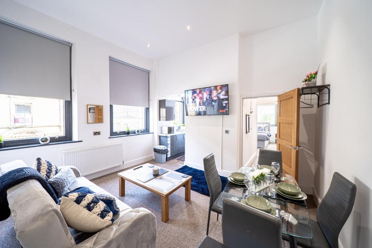 Cozy 1-Bedroom Apartment In The Heart Of Barnsley Town Centre ภายนอก รูปภาพ