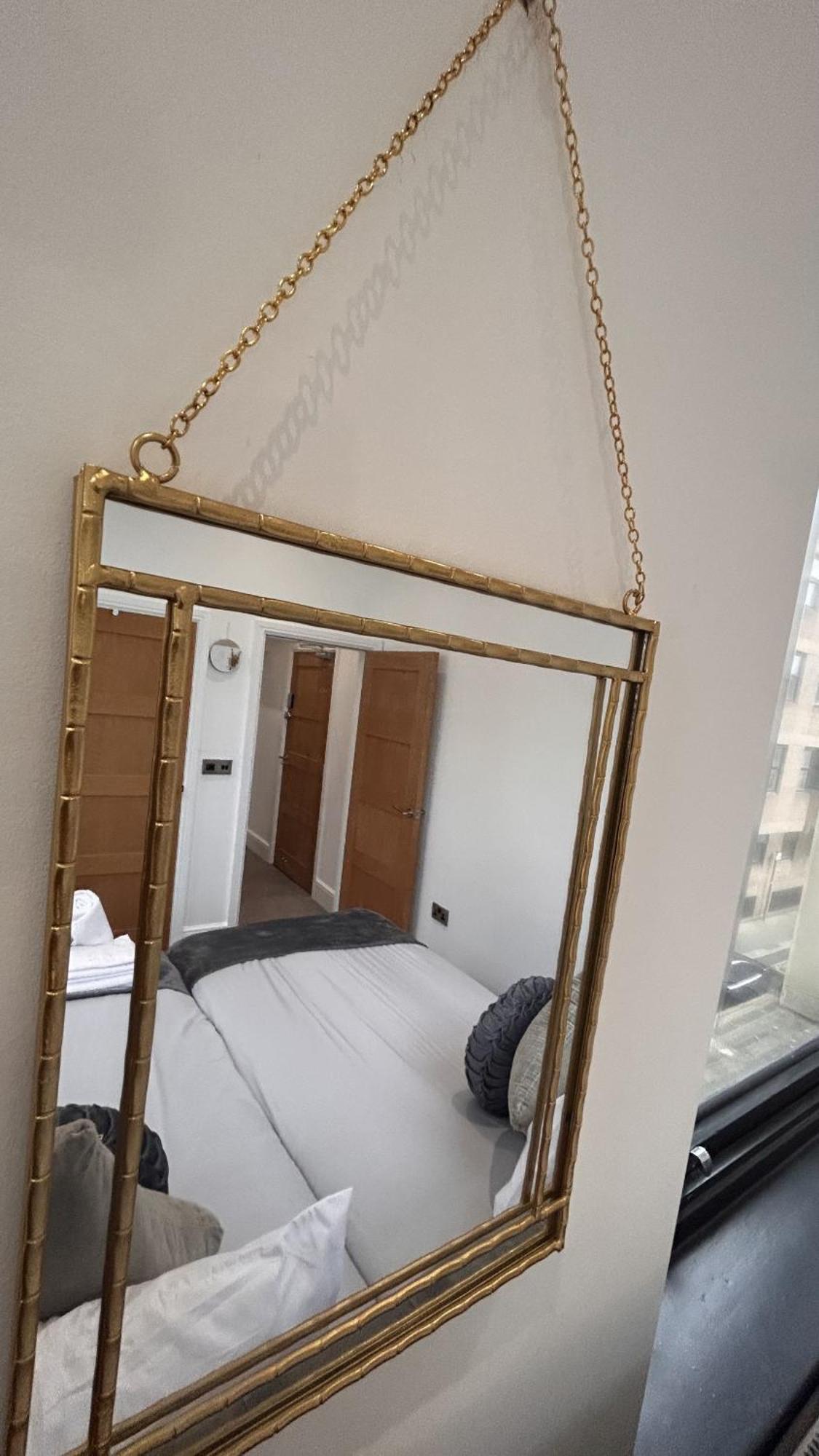 Cozy 1-Bedroom Apartment In The Heart Of Barnsley Town Centre ภายนอก รูปภาพ